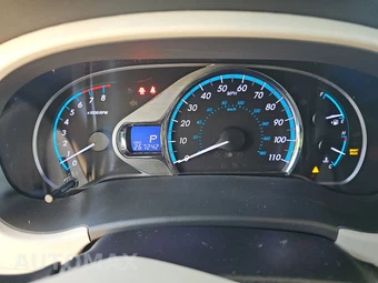 2011 Toyota Sienna XLE 8-Passenger 119.3" WB - miniatura 12
