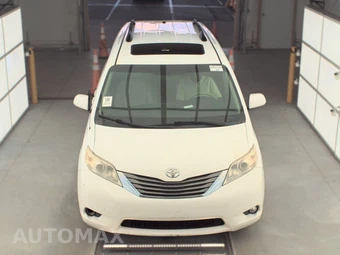 2011 Toyota Sienna XLE 8-Passenger 119.3" WB - miniatura 2