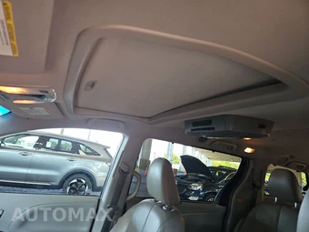 2011 Toyota Sienna XLE 8-Passenger 119.3" WB - miniatura 20