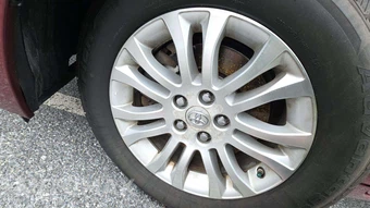 2011 Toyota Sienna XLE 8-Passenger 119.3" WB - miniatura 5
