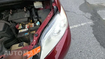 2011 Toyota Sienna XLE 8-Passenger 119.3" WB - miniatura 6