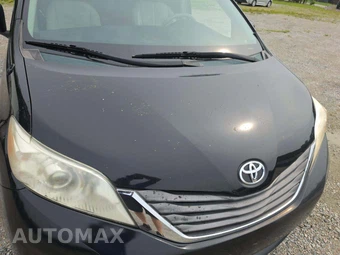 2011 Toyota Sienna XLE 8-Passenger 119.3" WB - miniatura 22