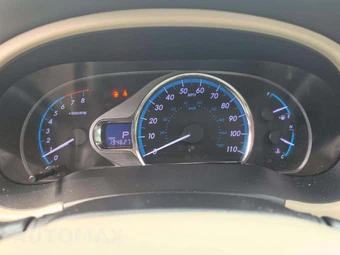2011 Toyota Sienna XLE 8-Passenger 119.3" WB - miniatura 6