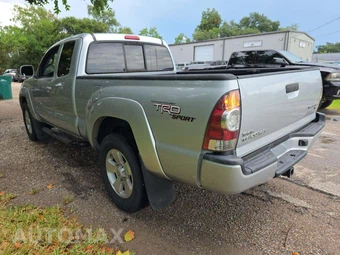 2011 Toyota Tacoma PreRunner Extended Cab Medium Bed w/Rear Doors - miniatura 2