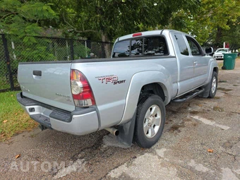 2011 Toyota Tacoma PreRunner Extended Cab Medium Bed w/Rear Doors - miniatura 3