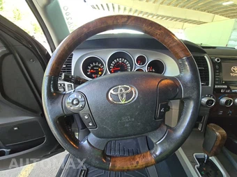 2011 Toyota Tundra Limited Crew Cab Short Bed - miniatura 10