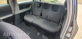 2011 Toyota Yaris Hatchback - miniatura 14