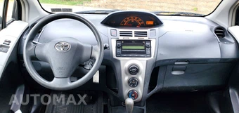 2011 Toyota Yaris Hatchback - miniatura 15