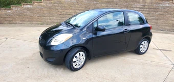 2011 Toyota Yaris Hatchback - miniatura 9