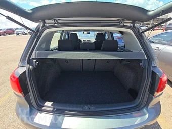 2011 Volkswagen Golf Comfortline Hatchback – miniatura 16