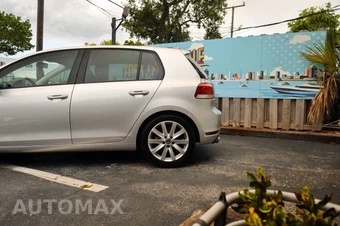 2011 Volkswagen Golf TDI - miniatura 9