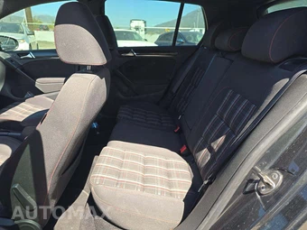 2011 Volkswagen GTI w/Sunroof - miniatura 10