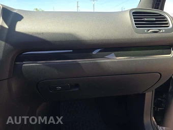 2011 Volkswagen GTI w/Sunroof - miniatura 16