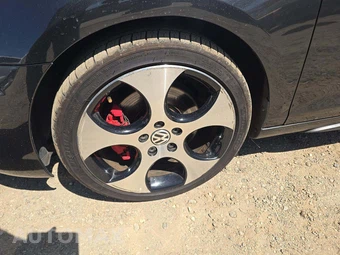 2011 Volkswagen GTI w/Sunroof - miniatura 21
