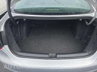 2011 Volkswagen Jetta Sedan - miniatura 14