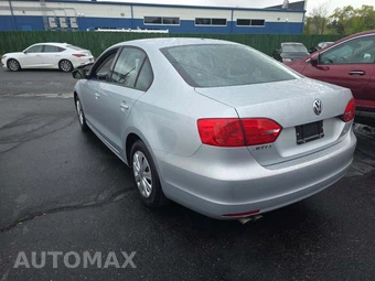 2011 Volkswagen Jetta Sedan - miniatura 2