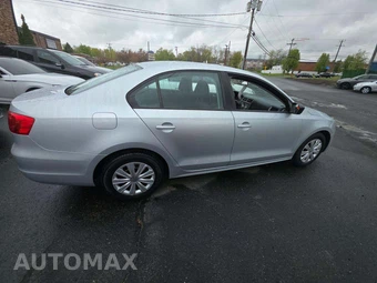 2011 Volkswagen Jetta Sedan - miniatura 4