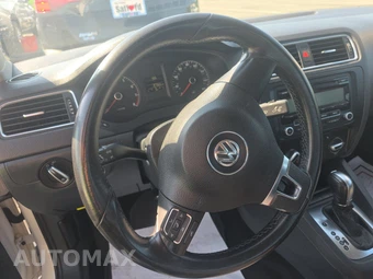 2011 Volkswagen Jetta Sedan SE – miniatura 10