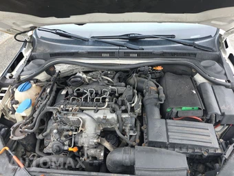 2011 Volkswagen Jetta Sedan TDI LE - miniatura 15
