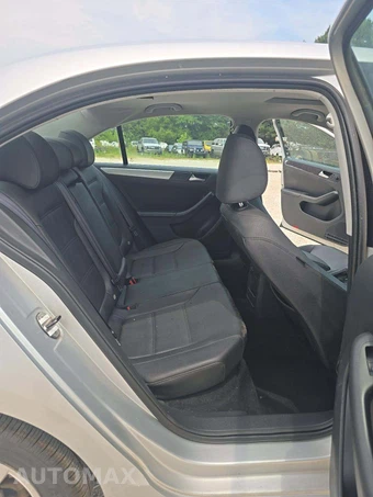 2011 Volkswagen Jetta Sedan TDI w/Navigation – miniatura 13