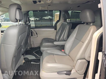 2011 Volkswagen Routan SE w/Rear Seat Entertainment & Navigation 121.2" WB – miniatura 13