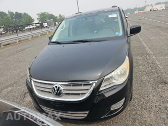 2011 Volkswagen Routan SE w/Rear Seat Entertainment & Navigation 121.2" WB – miniatura 2
