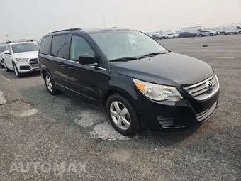 2011 Volkswagen Routan SE w/Rear Seat Entertainment & Navigation 121.2" WB – miniatura 3