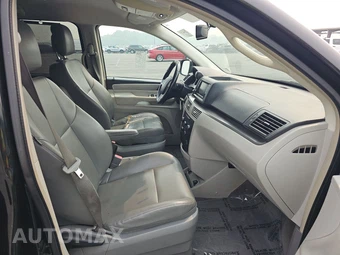 2011 Volkswagen Routan SE w/Rear Seat Entertainment & Navigation 121.2" WB – miniatura 8