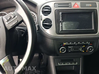 2011 Volkswagen Tiguan S 4MOTION - miniatura 11