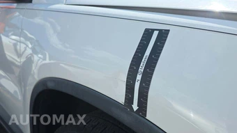 2011 Volkswagen Tiguan S – miniatura 36