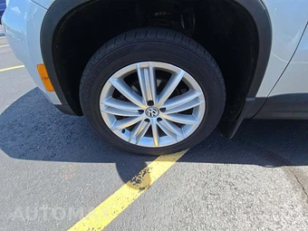 2011 Volkswagen Tiguan SE 4MOTION - miniatura 23