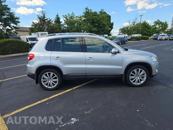 2011 Volkswagen Tiguan SE 4MOTION - miniatura 4