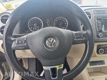 2011 Volkswagen Tiguan SEL 4MOTION – miniatura 10