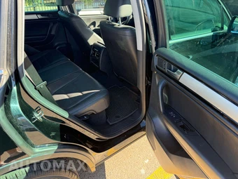 2011 Volkswagen Touareg – miniatura 15