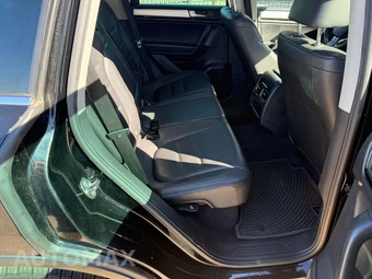 2011 Volkswagen Touareg – miniatura 16
