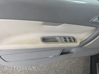 2011 Volvo C70 T5 – miniatura 9