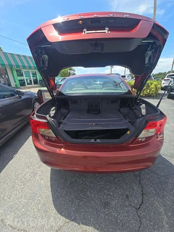 2011 Volvo C70 T5 - miniatura 14
