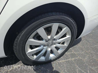 2012 Audi A4 2.0T Premium Sedan – miniatura 18