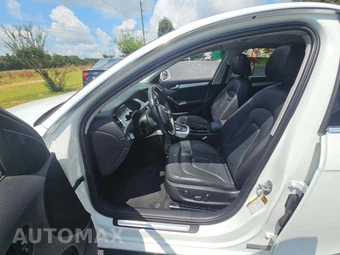 2012 Audi A4 2.0T Premium Sedan – miniatura 3