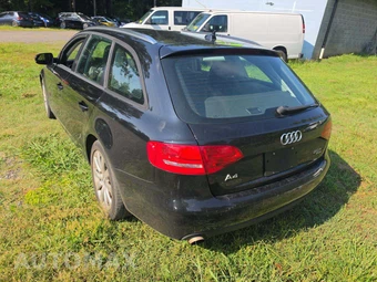 2012 Audi A4 Avant Premium Wagon – miniatura 2