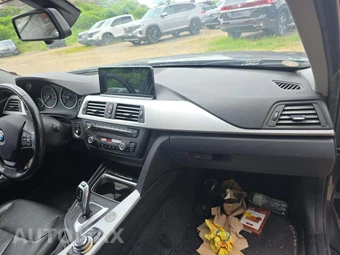 2012 BMW 3 Series Sedan 328i – miniatura 16