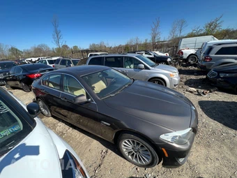 2012 BMW 5 Series 535i xDrive - miniatura 18