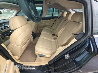 2012 BMW 5 Series Gran Turismo 550i Hatchback – miniatura 13