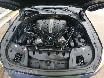 2012 BMW 5 Series Gran Turismo 550i Hatchback – miniatura 15