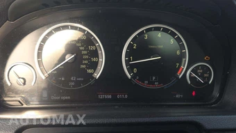 2012 BMW 5 Series Gran Turismo 550i Hatchback – miniatura 22