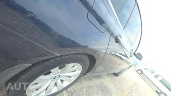 2012 BMW 5 Series Gran Turismo 550i Hatchback – miniatura 31
