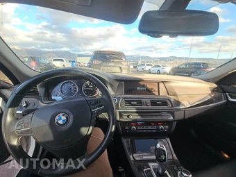 2012 BMW 5 Series Sedan 528i – miniatura 11