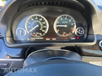 2012 BMW 5 Series Sedan 528i - miniatura 12
