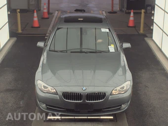 2012 BMW 5 Series Sedan 528i - miniatura 2