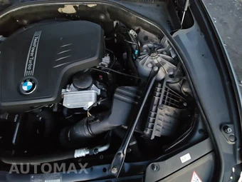 2012 BMW 5 Series Sedan 528i xDrive - miniatura 21
